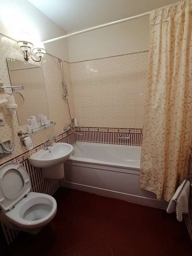 Фото Гостиница Алекс Резиденс Волжский-28 Гостиница Алекс Резиденс Волжский-28